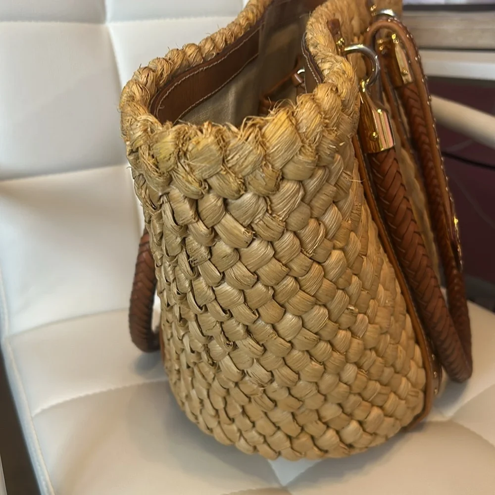 Micheal by Michael Kors Vintage straw tote with gold hardware. - Picture 7 of 8